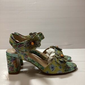 L'Artiste by Spring Step Vogeush floral heeled sandals leather size 38